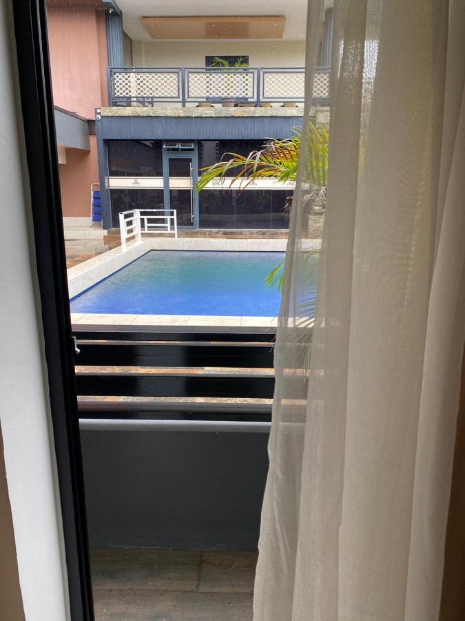 Hotel Ritzz 帕拉马里博 外观 照片