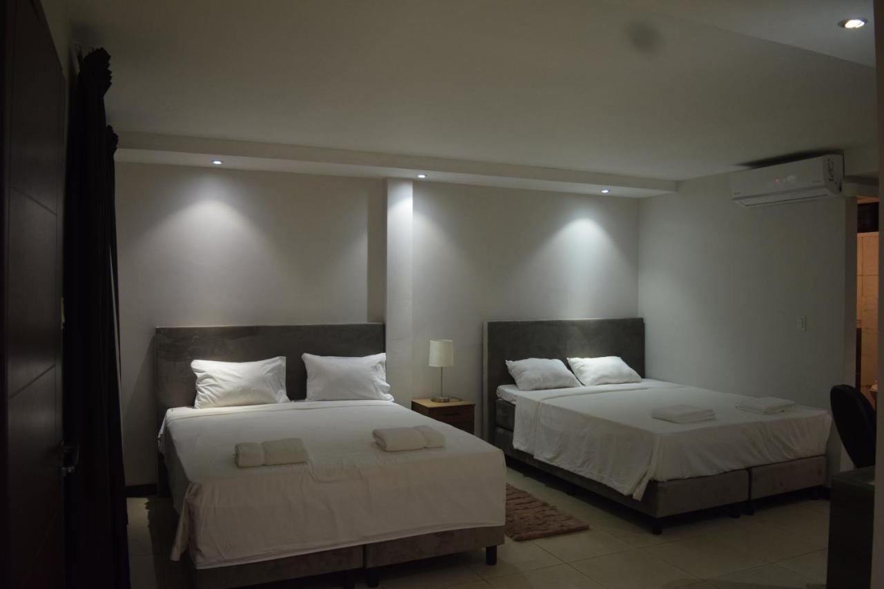 Hotel Ritzz 帕拉马里博 外观 照片