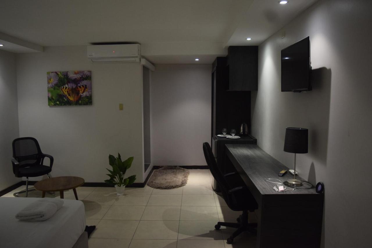 Hotel Ritzz 帕拉马里博 外观 照片